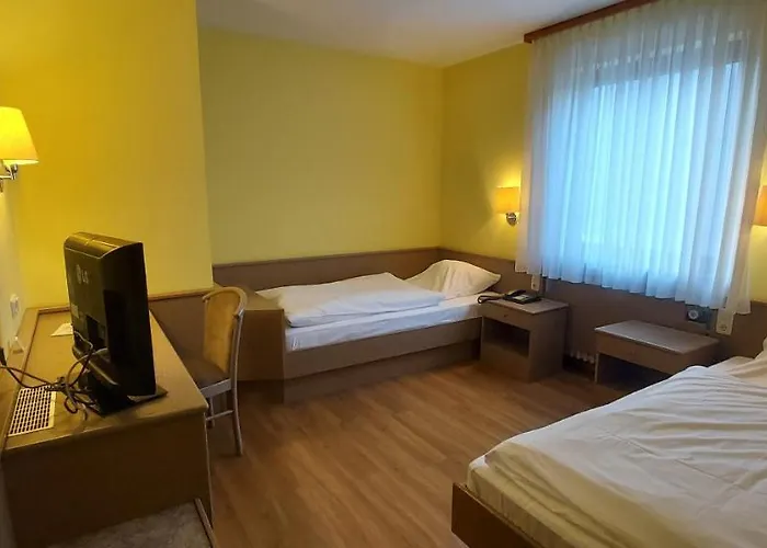 Astoria Hotel Bergrheinfeld